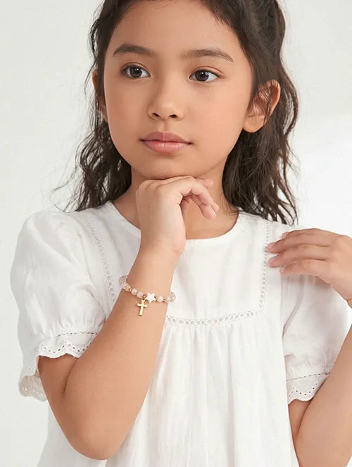 Pulsera Elástica Belén Handmade con Mostacillas Checas y Dijes de Acero Inox Baño Dorado | Steelo Joyas