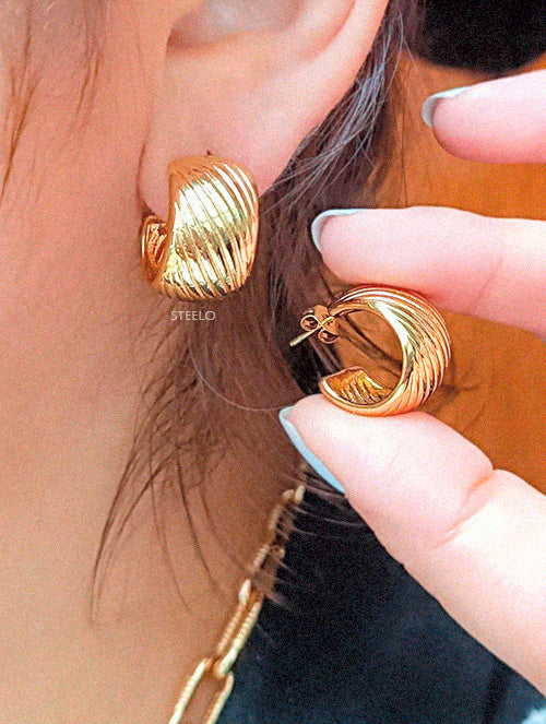 Argollas de Acero Quirúrgico Baño Dorado Rachel