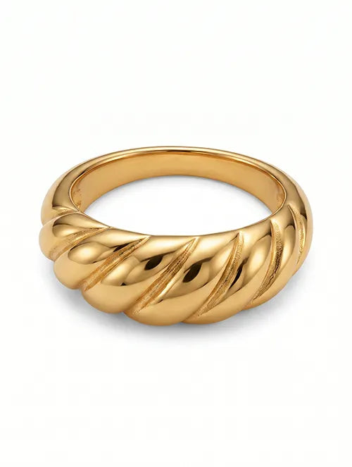 Anillo Croissant de Acero Quirúrgico 316L con Baño PVD Oro 18k | Steelo Joyas