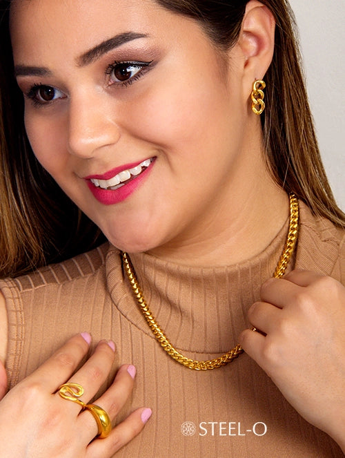 Conjunto Dorado de Maxi Collar y Pulsera